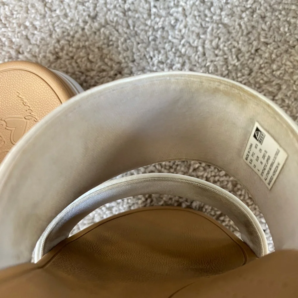 White and Tan Women's reef cushioned platform sandals | size 6 - Picture 9 of 9